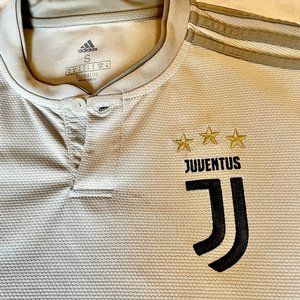 Juventus Away Jersey 2018/2019 (small)